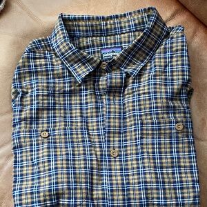 Patagonia Men's Casual Blue and Tan Plaid Shirt